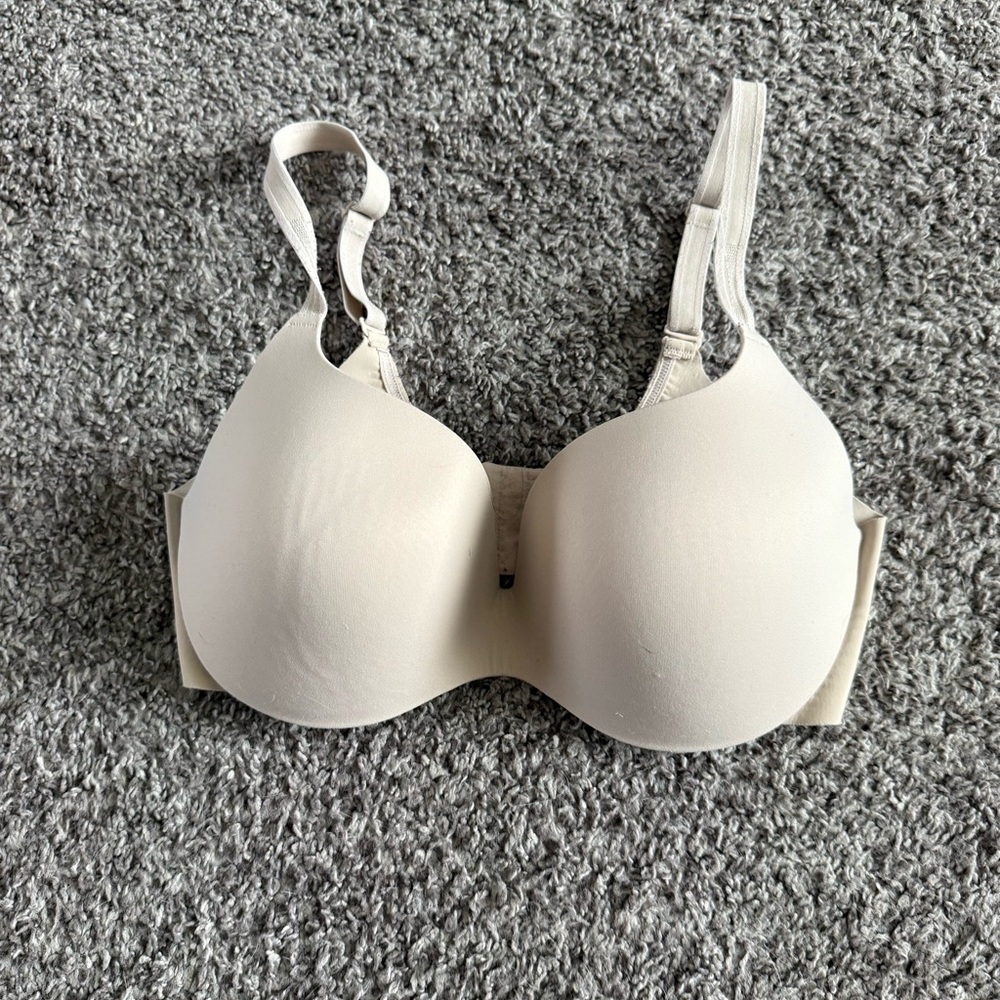 Maidenform Seamless Light Beige Bra - Picture 4 of 4